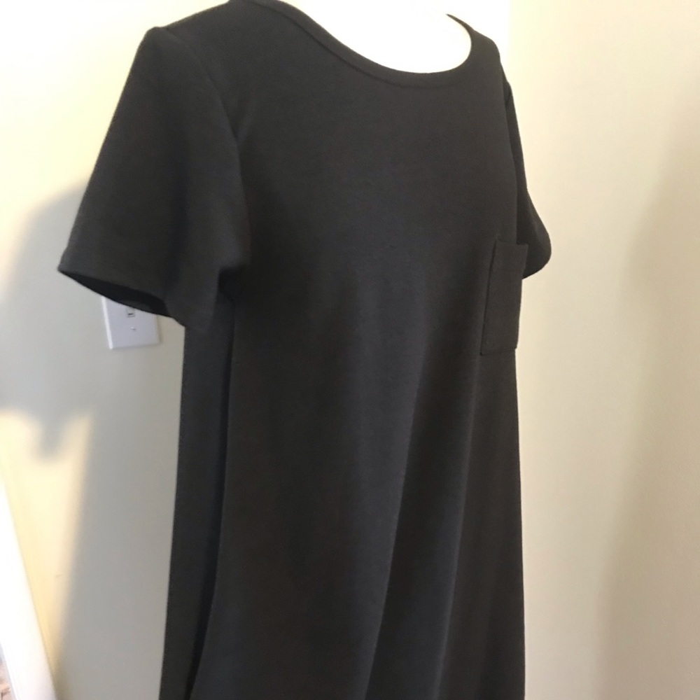 M black LuLaRoe Carly